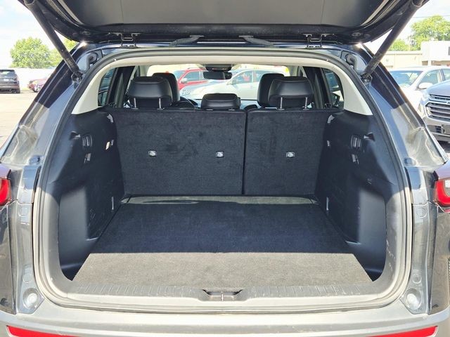 Mazda CX-50 Vehicle Full-screen Gallery Image 10
