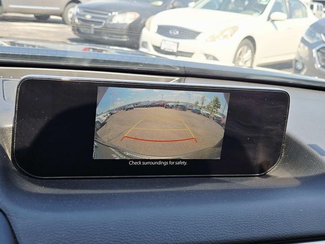 Mazda CX-50 Vehicle Full-screen Gallery Image 21