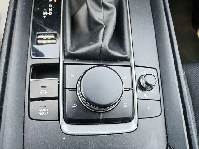 Mazda CX-50 Vehicle Full-screen Gallery Image 25