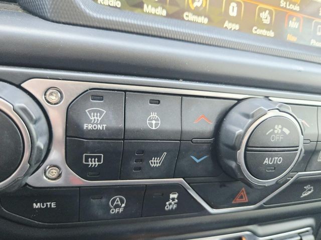 Jeep Wrangler Unlimited Vehicle Full-screen Gallery Image 17