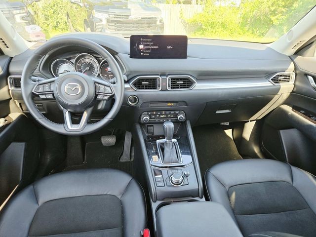 Mazda CX-5 Vehicle Full-screen Gallery Image 06