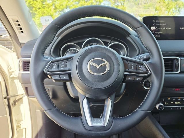Mazda CX-5 Vehicle Full-screen Gallery Image 10