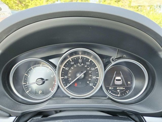 Mazda CX-5 Vehicle Full-screen Gallery Image 11