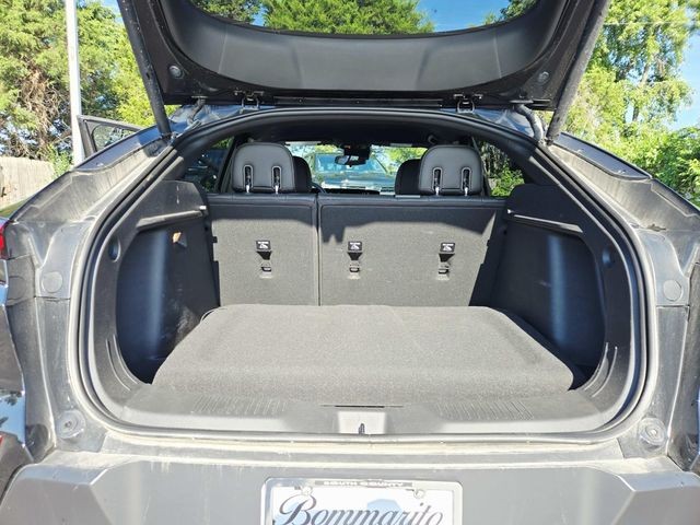 Buick Envista Vehicle Full-screen Gallery Image 10