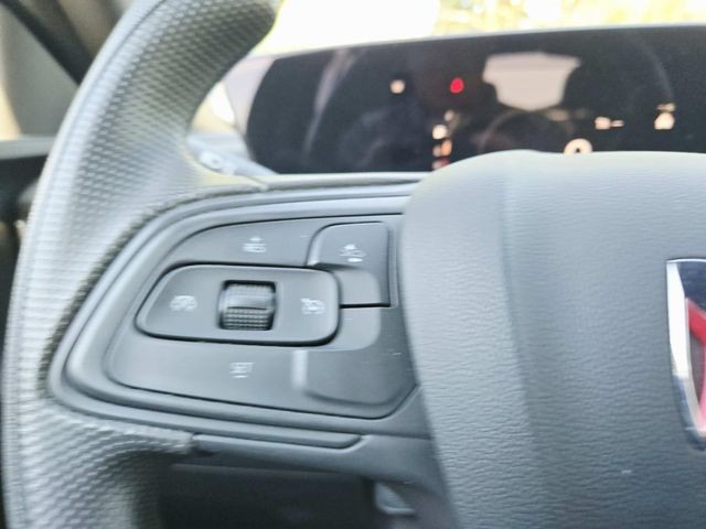 Buick Envista Vehicle Full-screen Gallery Image 12