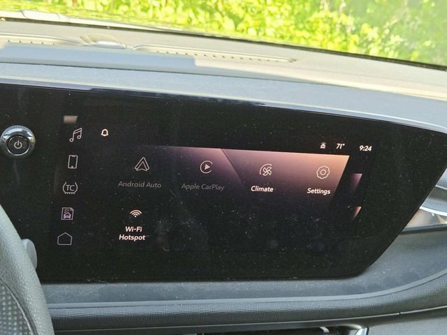 Buick Envista Vehicle Full-screen Gallery Image 16