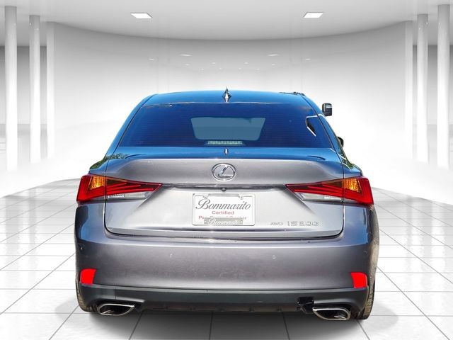 Lexus IS Vehicle Full-screen Gallery Image 04