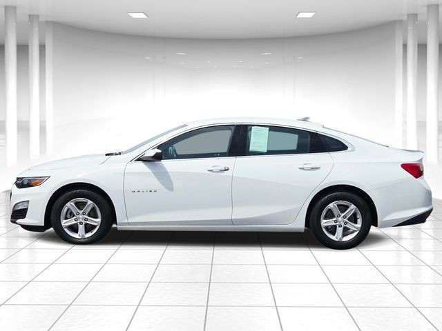 Chevrolet Malibu Vehicle Full-screen Gallery Image 02
