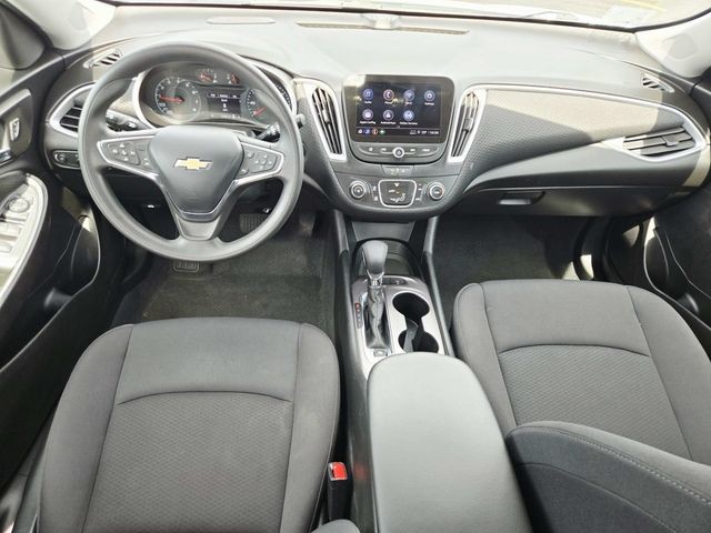 Chevrolet Malibu Vehicle Full-screen Gallery Image 06