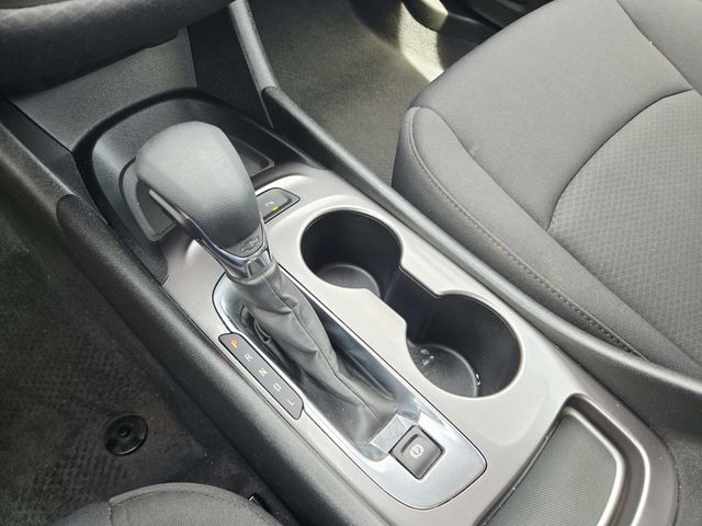 Chevrolet Malibu Vehicle Full-screen Gallery Image 24
