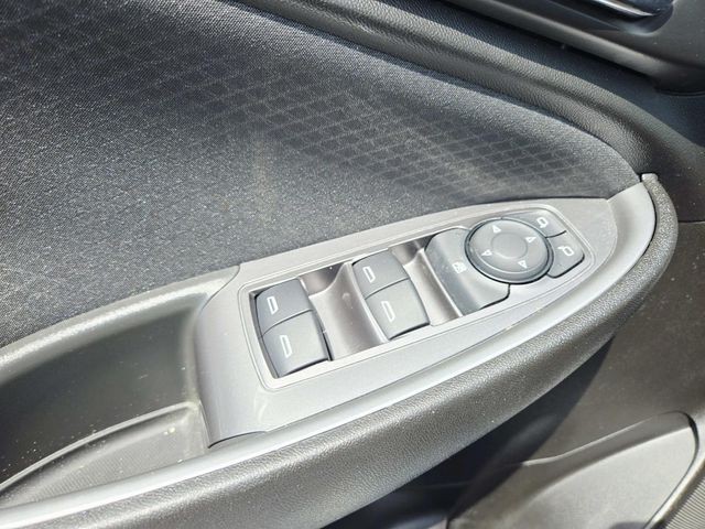 Chevrolet Malibu Vehicle Full-screen Gallery Image 28