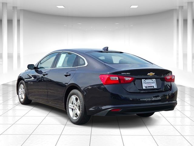Chevrolet Malibu Vehicle Full-screen Gallery Image 03