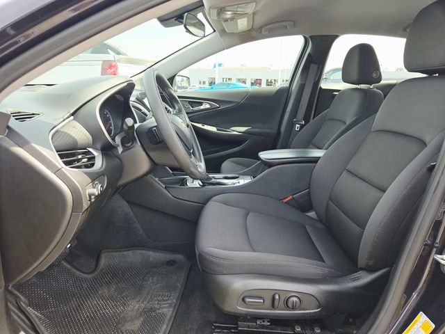 Chevrolet Malibu Vehicle Full-screen Gallery Image 08