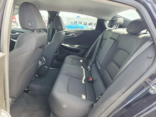 Chevrolet Malibu Vehicle Full-screen Gallery Image 09