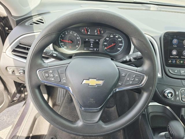 Chevrolet Malibu Vehicle Full-screen Gallery Image 15