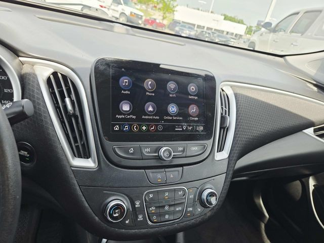 Chevrolet Malibu Vehicle Full-screen Gallery Image 20