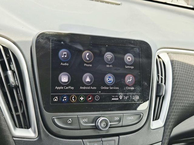 Chevrolet Malibu Vehicle Full-screen Gallery Image 21