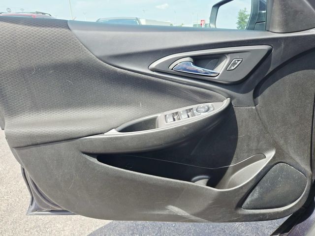 Chevrolet Malibu Vehicle Full-screen Gallery Image 29