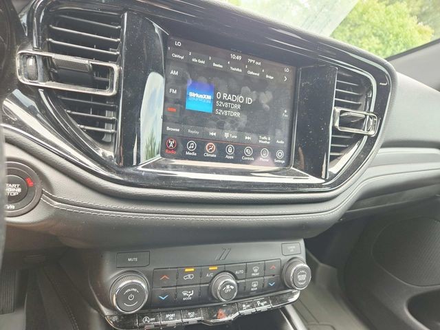 Dodge Durango Vehicle Full-screen Gallery Image 23