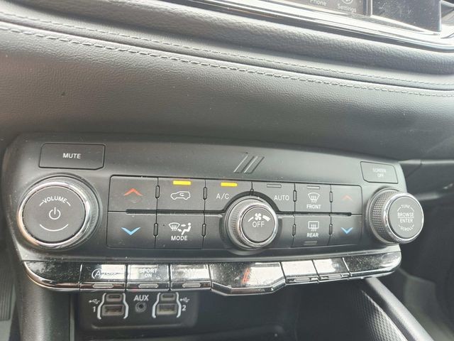 Dodge Durango Vehicle Full-screen Gallery Image 26