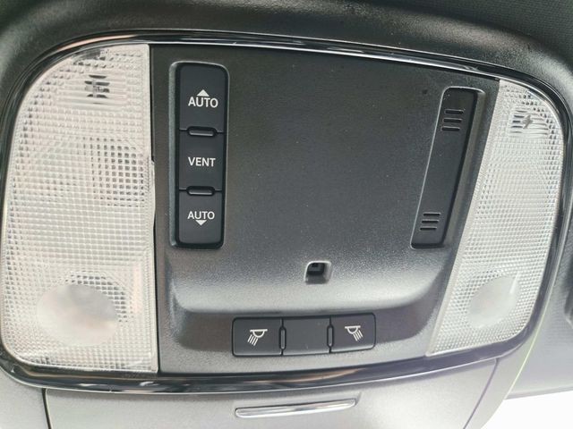 Dodge Durango Vehicle Full-screen Gallery Image 30