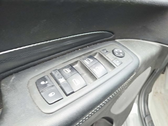Dodge Durango Vehicle Full-screen Gallery Image 32