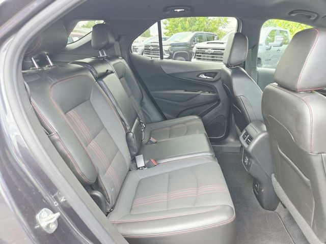 Chevrolet Equinox Vehicle Full-screen Gallery Image 11