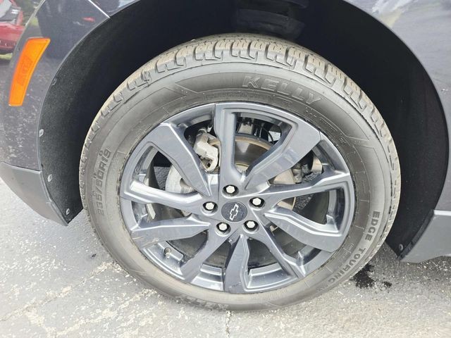 Chevrolet Equinox Vehicle Full-screen Gallery Image 13