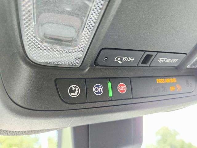 Chevrolet Equinox Vehicle Full-screen Gallery Image 29