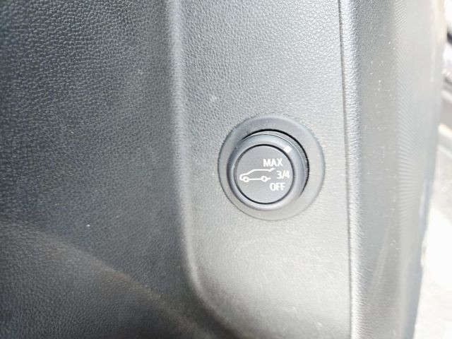 Chevrolet Equinox Vehicle Full-screen Gallery Image 32