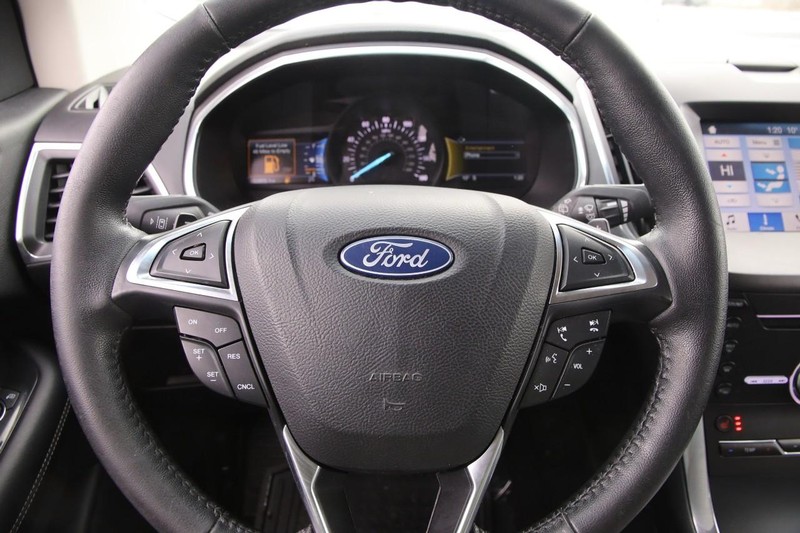 Ford Edge Vehicle Image 14