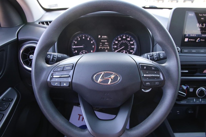 Hyundai Kona Vehicle Image 12