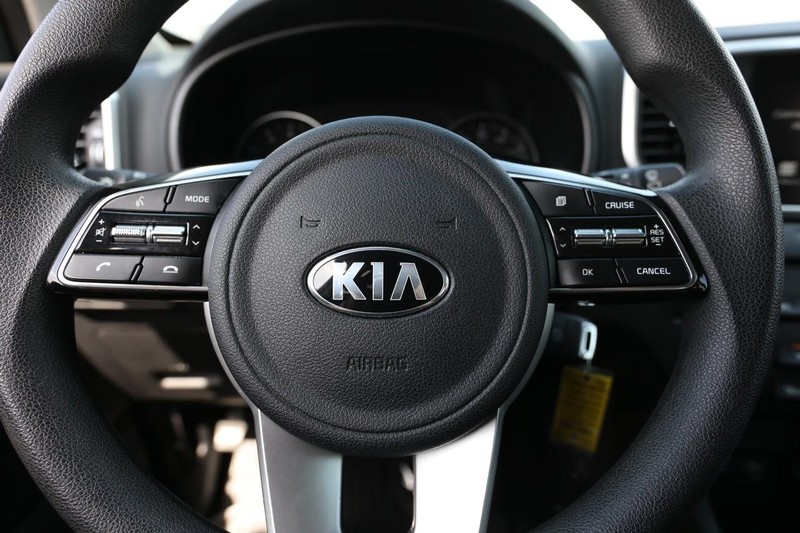 Kia Sportage Vehicle Image 09