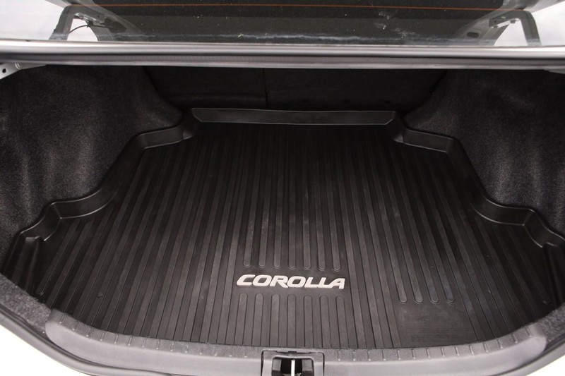Toyota Corolla Vehicle Image 10