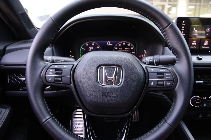 Honda Accord Hybrid Vehicle Image 14