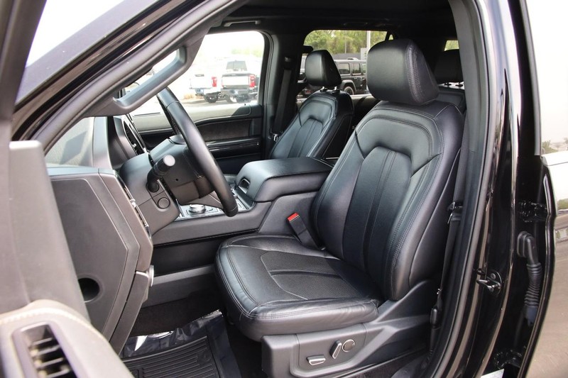 Ford Expedition Max Vehicle Image 12