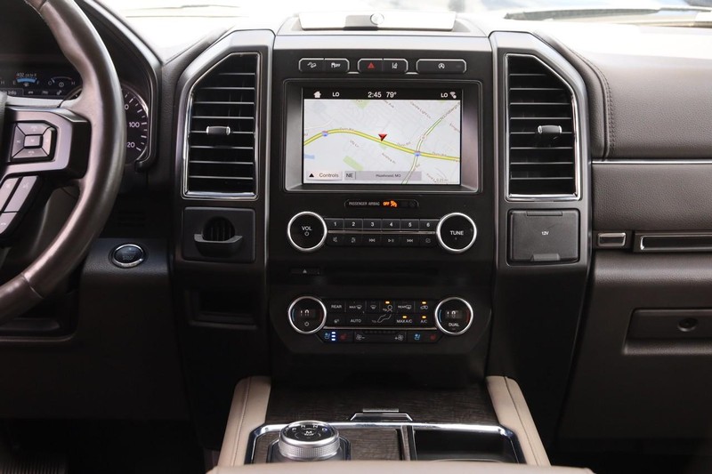 Ford Expedition Vehicle Image 30