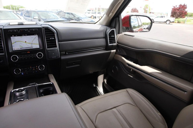 Ford Expedition Vehicle Image 31