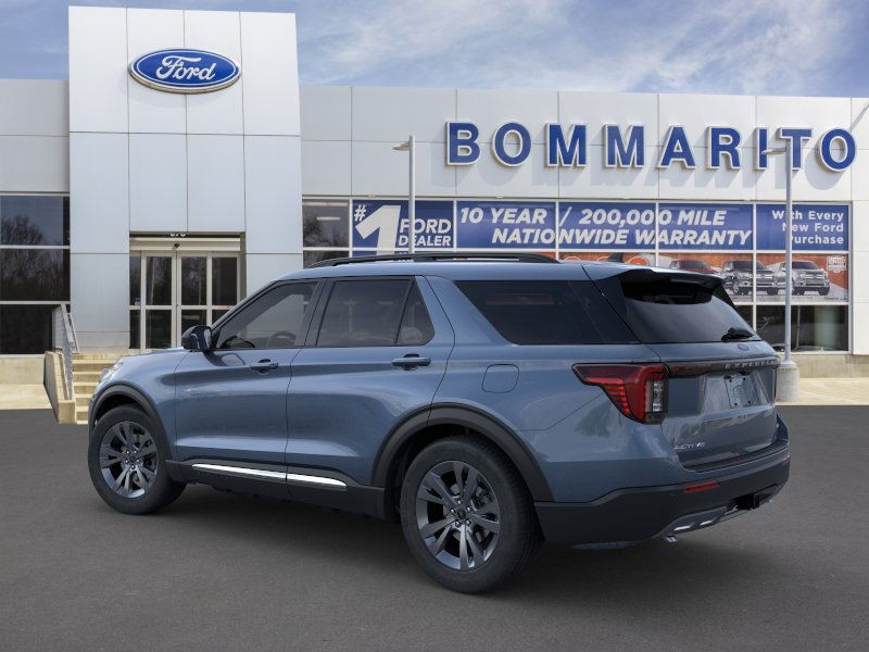 Ford Explorer Vehicle Image 04