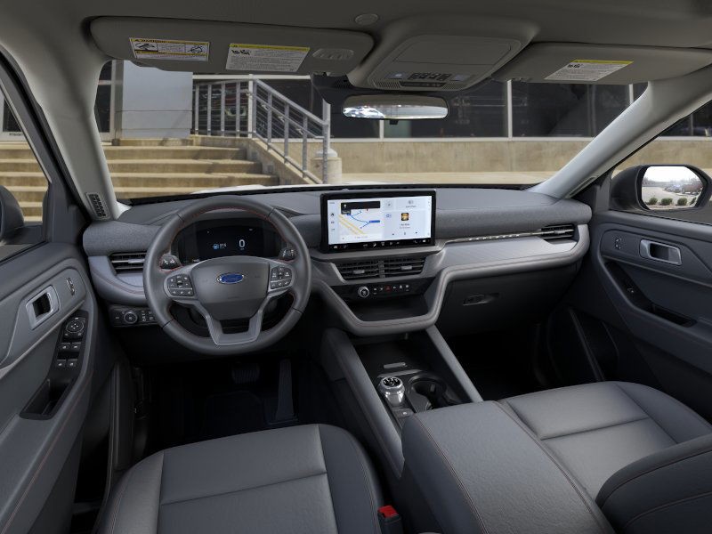 Ford Explorer Vehicle Image 09