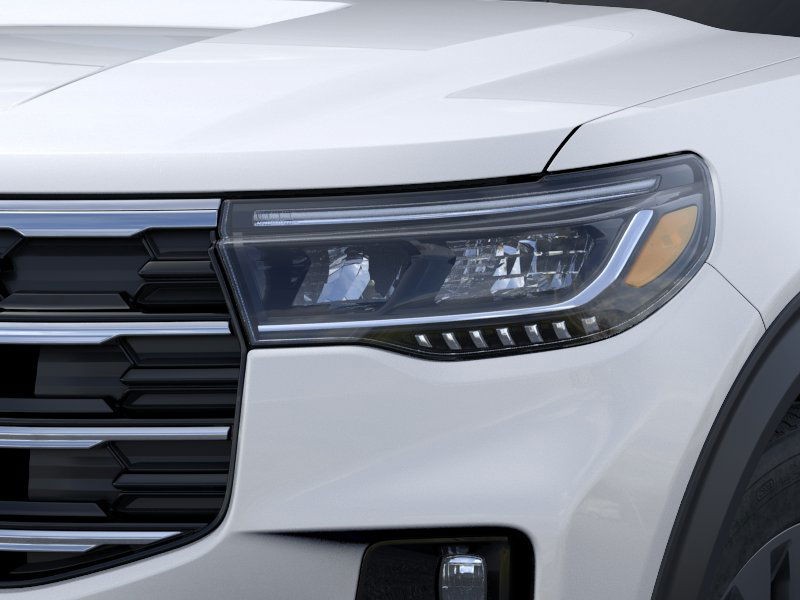 Ford Explorer Vehicle Image 18