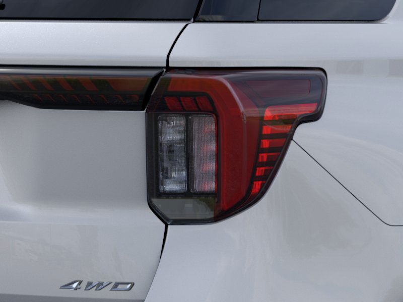 Ford Explorer Vehicle Image 21