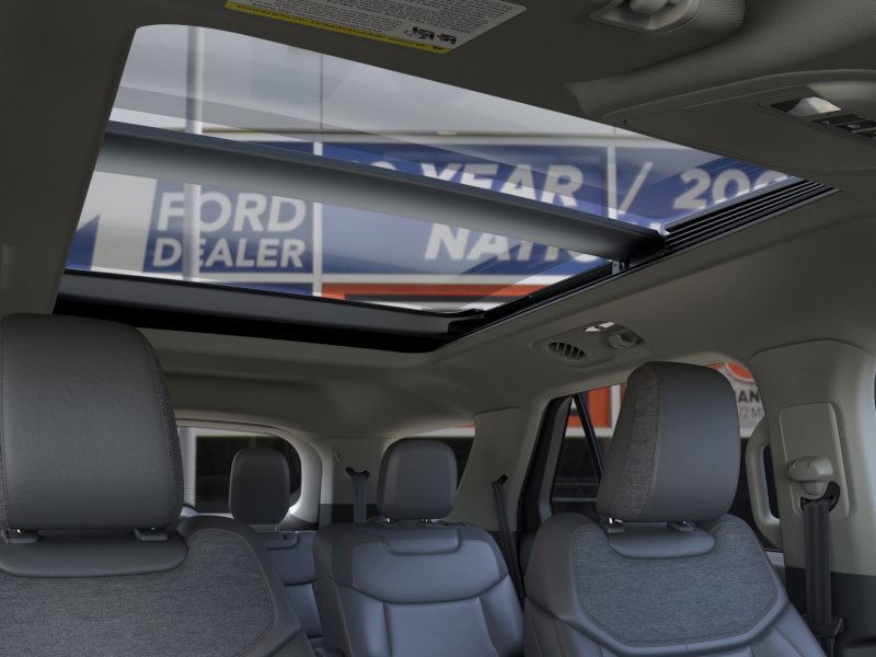 Ford Explorer Vehicle Image 22