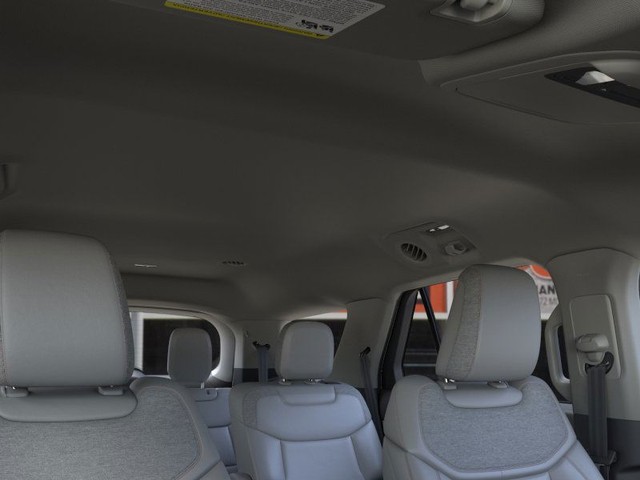 Ford Explorer Vehicle Image 22