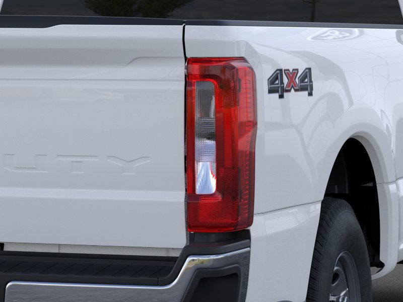 Ford Super Duty F-250 SRW Vehicle Image 21