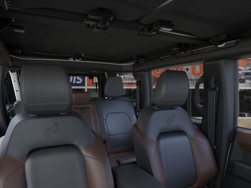 Ford Bronco Vehicle Image 12