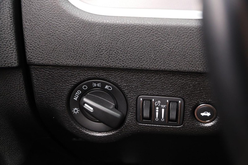 Dodge Charger Vehicle Image 20
