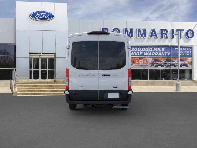 Ford Transit Passenger Wagon Vehicle Image 05