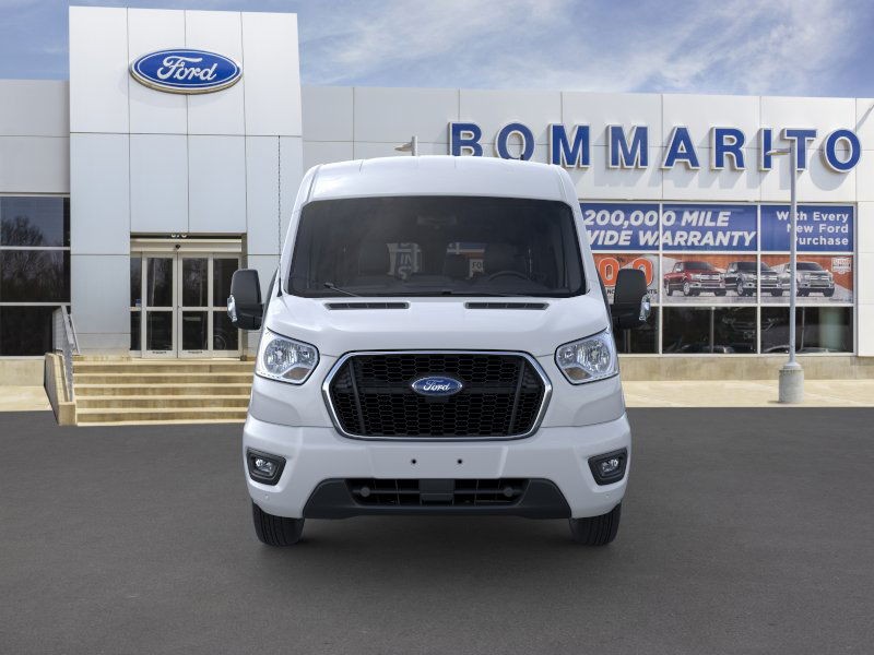 Ford Transit Passenger Wagon Vehicle Image 06