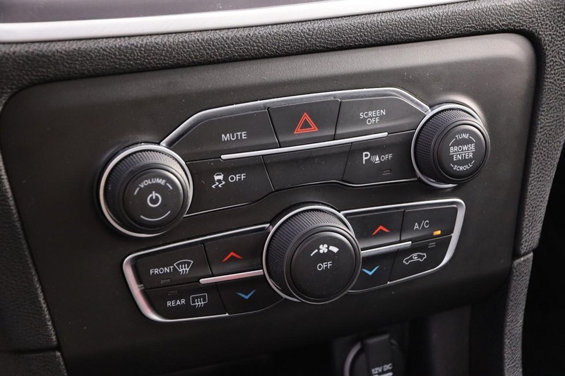 Dodge Charger Vehicle Image 17